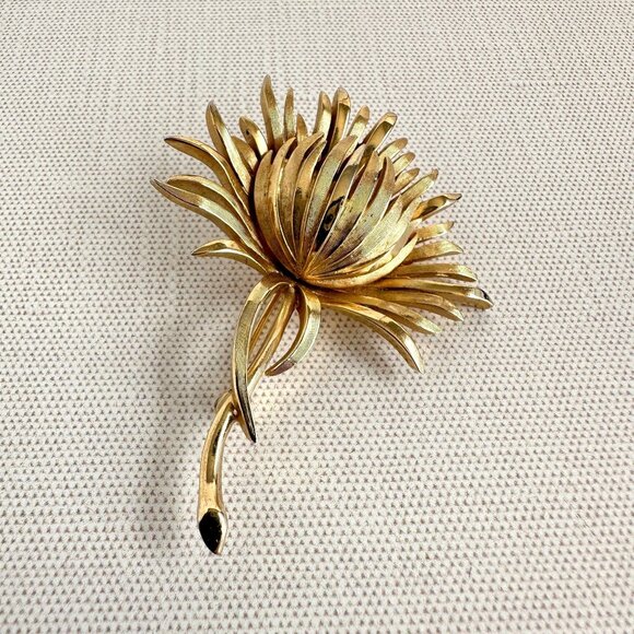 Crown Trifari Jewelry - Crown Trifari Thistle Brooch Gold Tone 2.25 Inches